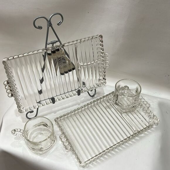 Hazel Atlas Ball & Rib Elegant Clear Glass Smoke Snack & Sip Tray 6 Oz Cup Set - Picture 2 of 12